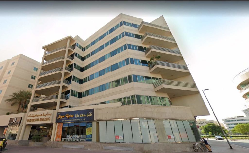 How to Get to Fish Hut Restaurant (Look for Oud Metha Building)