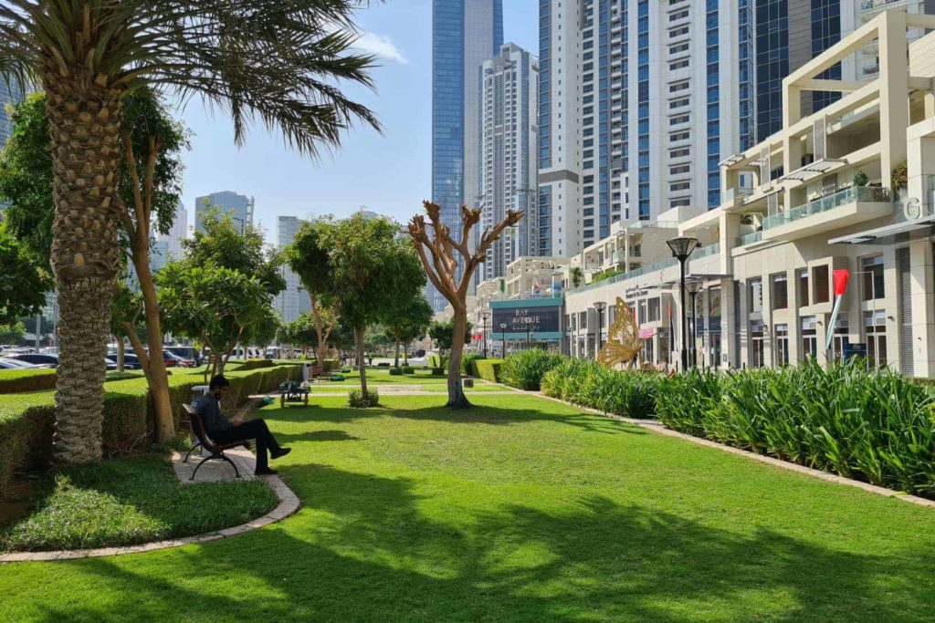 The Benefits of Living in Business Bay for Singles