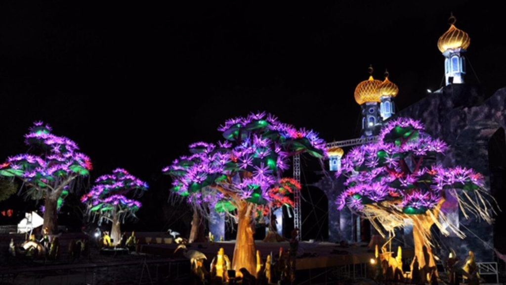 Enjoy a Bright Evening at the Dubai Garden Glow Park