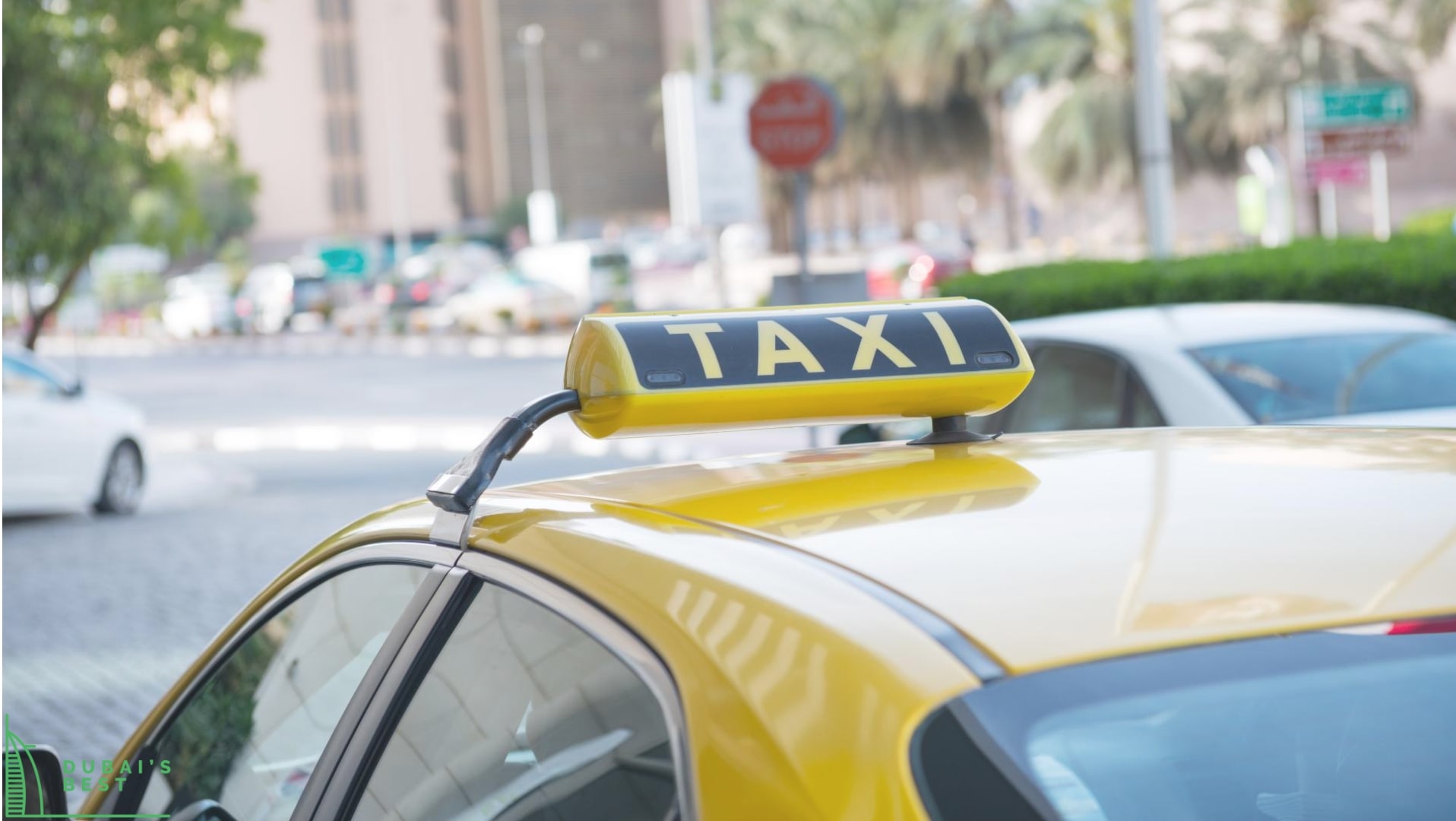A Guide on Hailing and Riding Taxis in Dubai