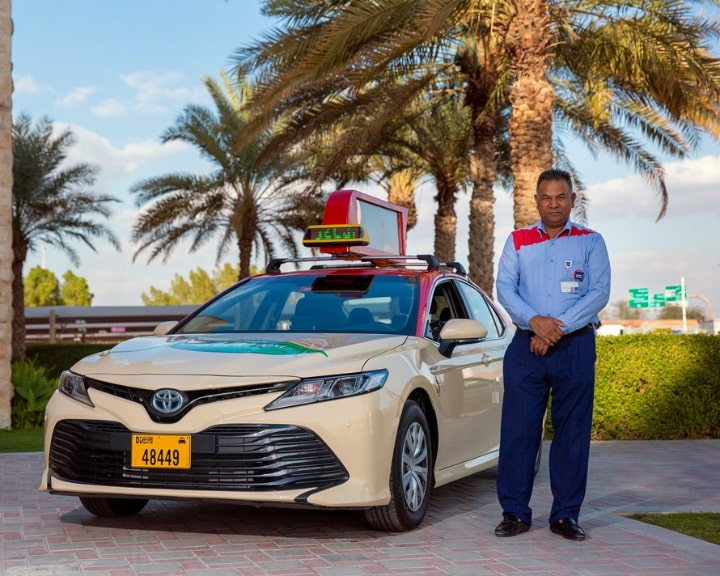 Call the Dubai Taxi Corporation’s Call Center