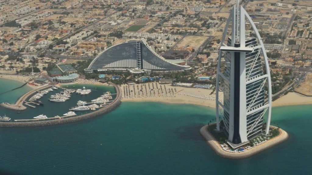 How to Move to Dubai