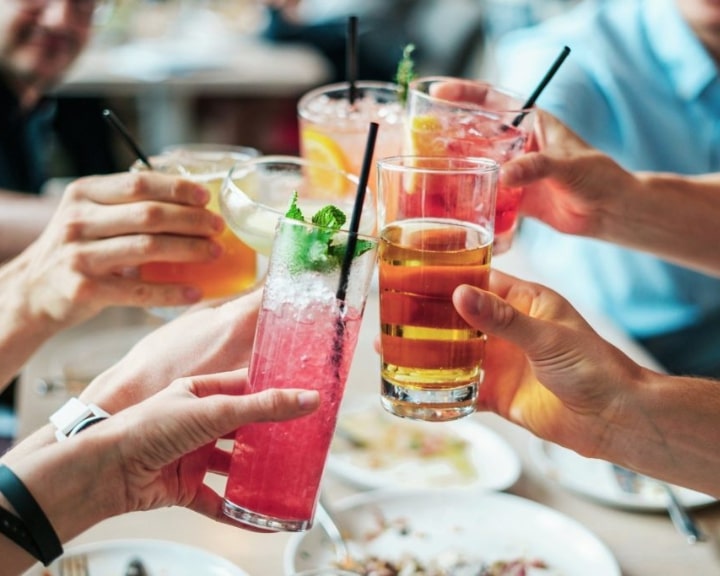 How to drink alcohol in Dubai legally