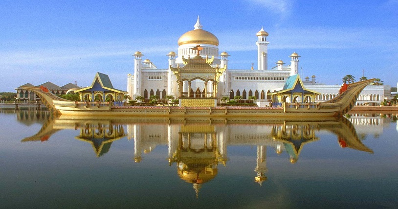 Muslims Follow Important Practices During Prayer Time