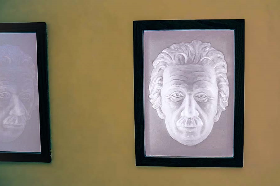 Trick Your Mind with Holograms